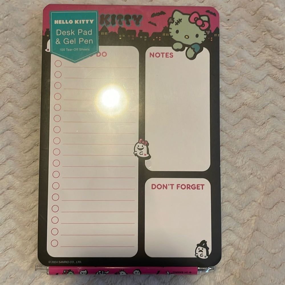 Hello kitty desk pad